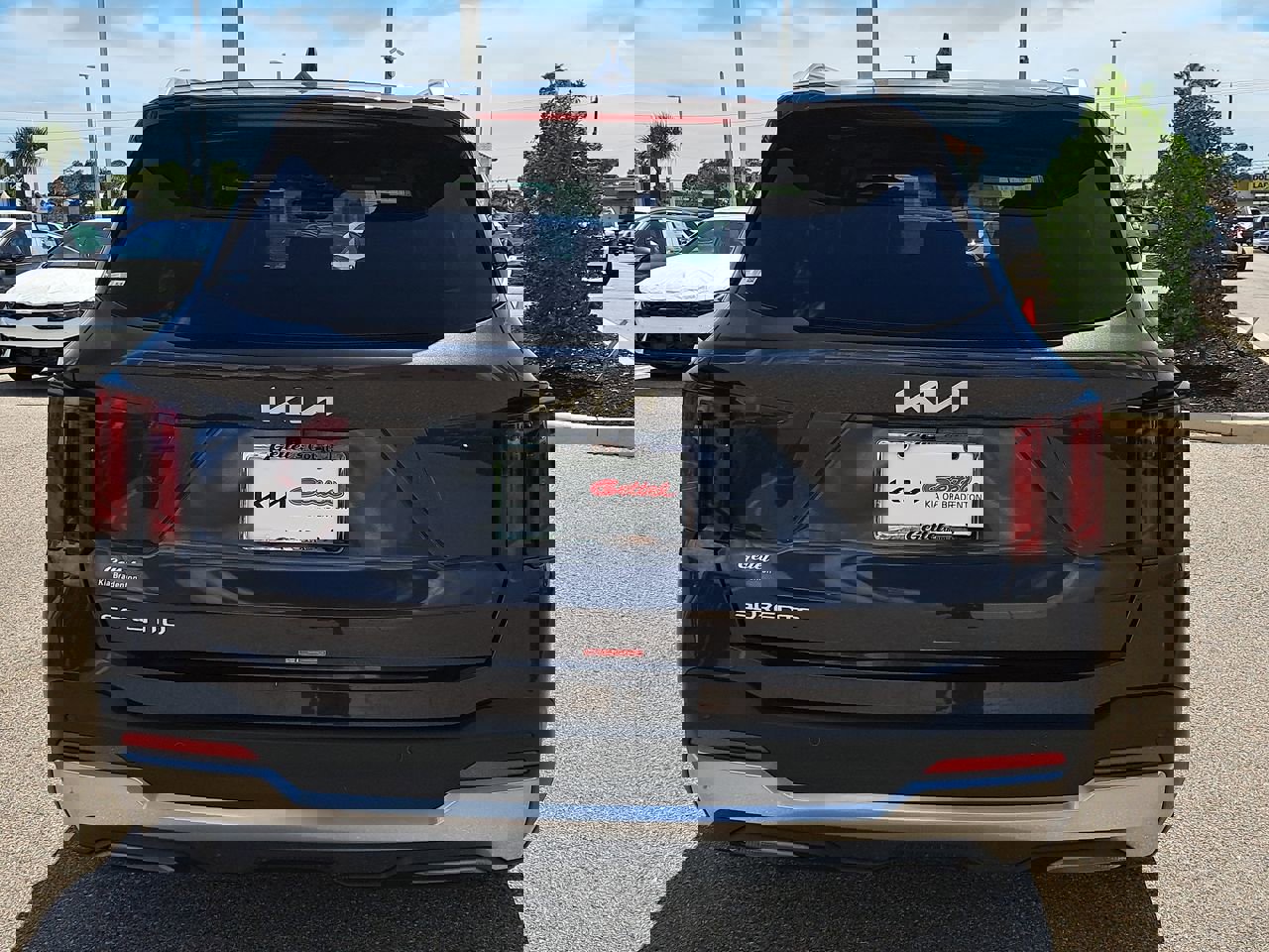 2025 Kia Sorento S photo 3