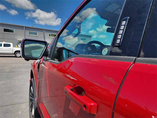 2023 Ford F-150 Lariat photo 34