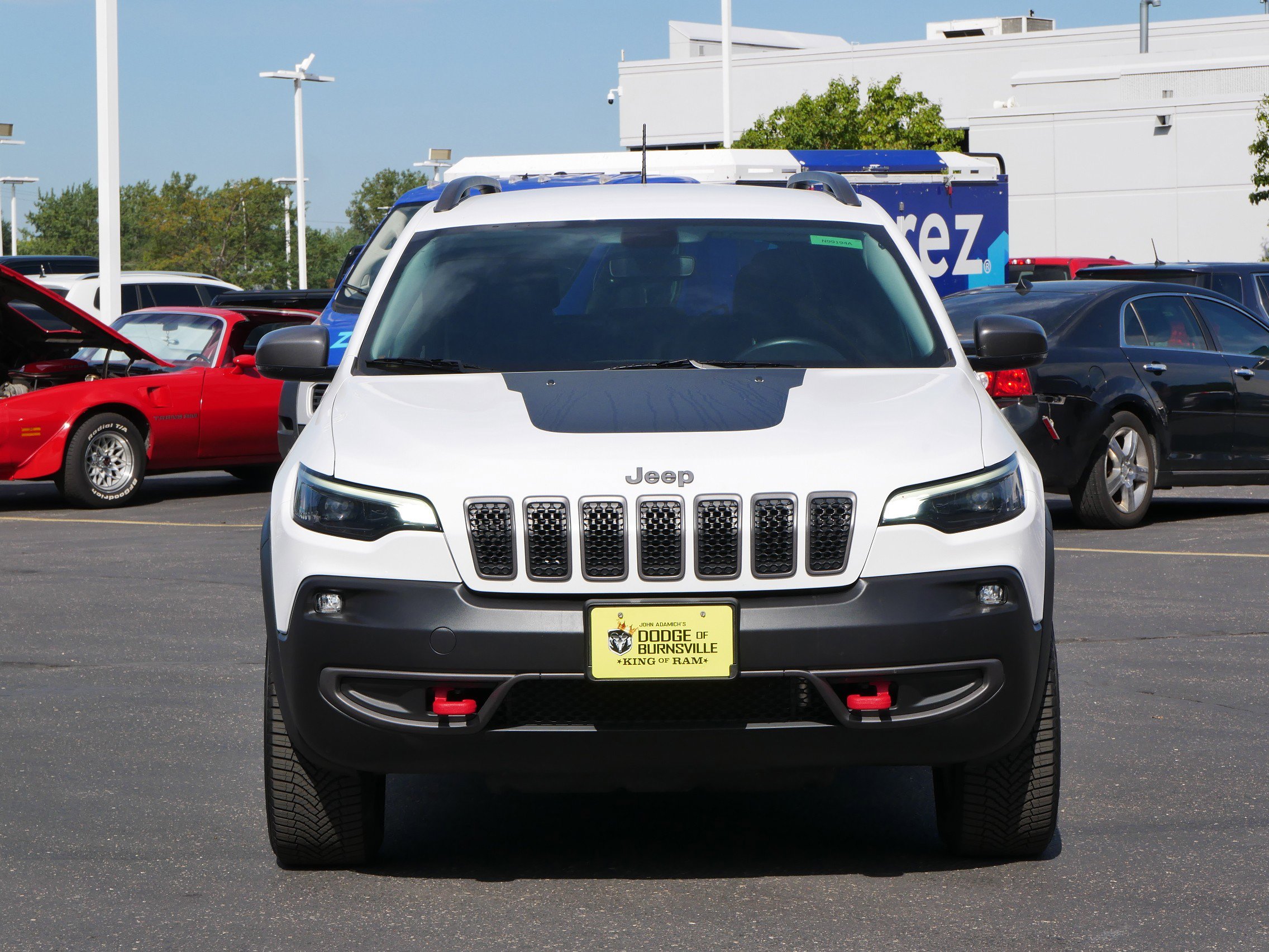 2019 Jeep Cherokee Trailhawk photo 2
