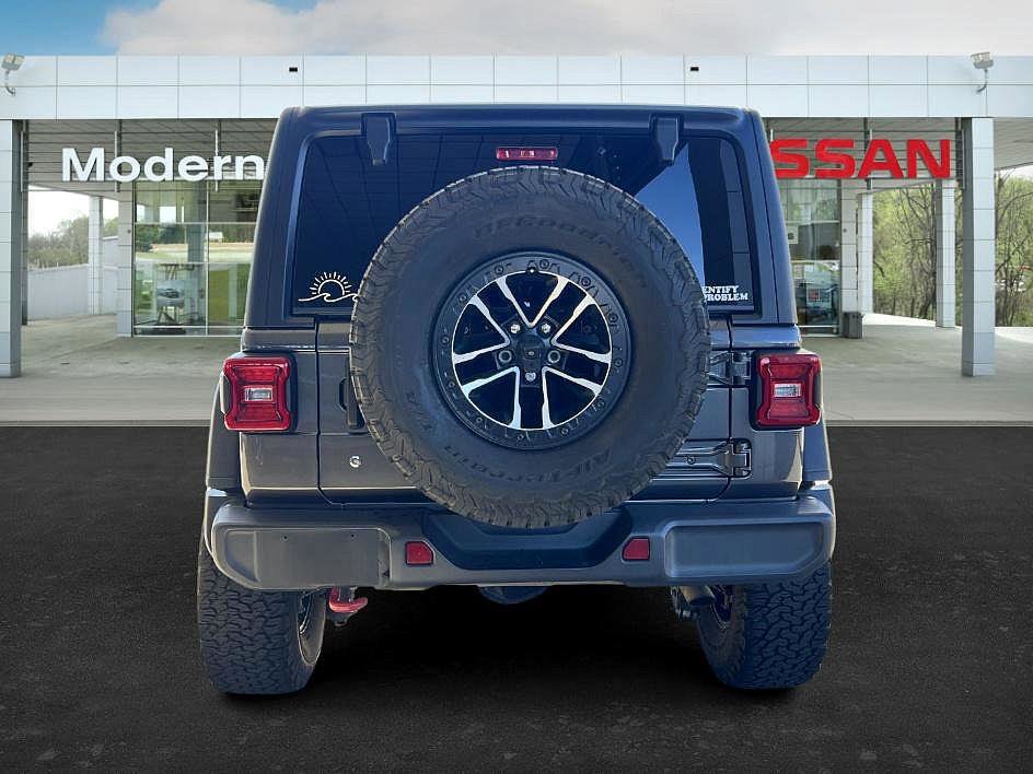 2018 Jeep Wrangler Unlimited Rubicon photo 2