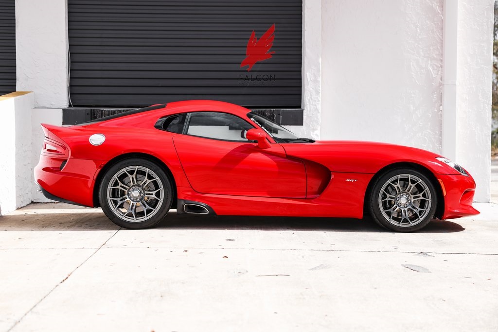 2013 Dodge Viper Base's photo