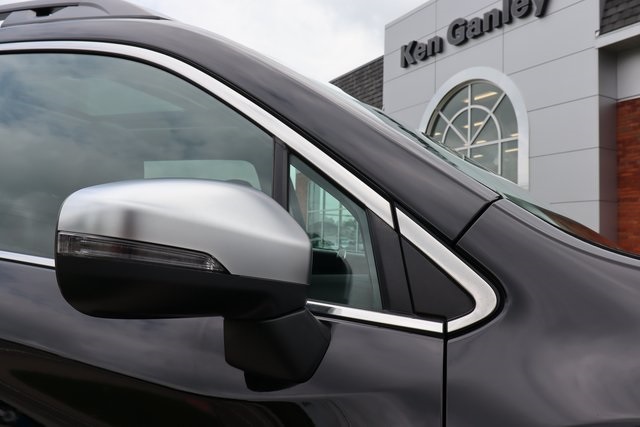 2020 Subaru Ascent Touring photo 2
