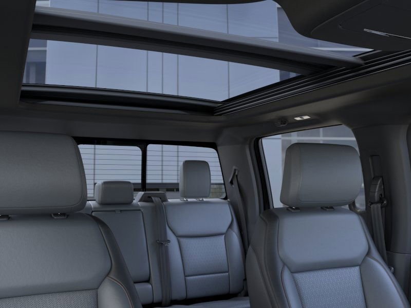 2025 Ford F-150 Lightning Lariat photo 20