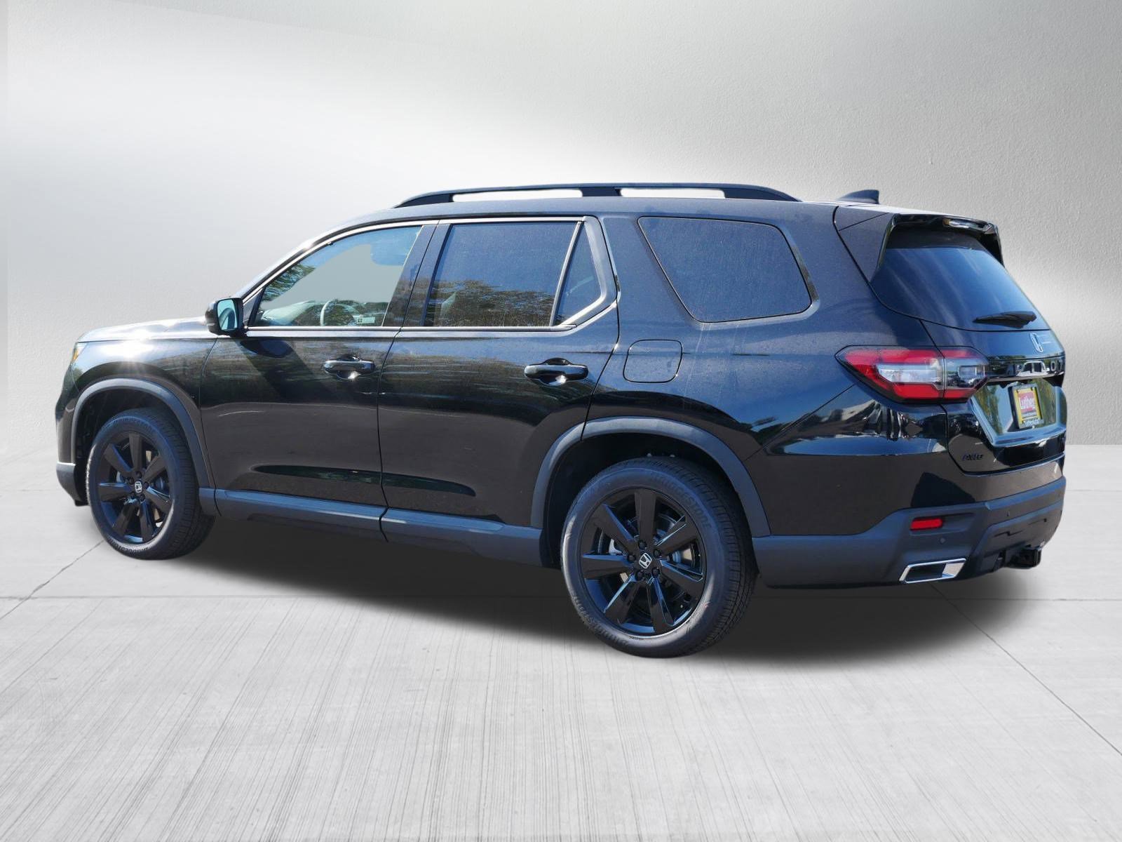 2025 Honda Pilot Black Edition photo 4