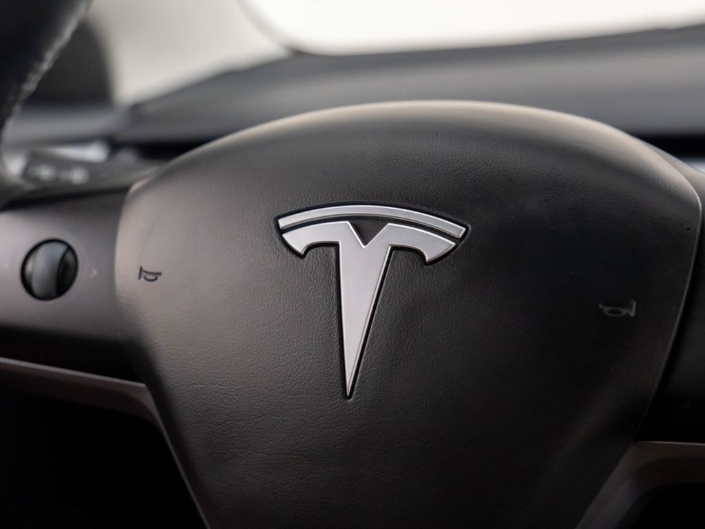 2023 Tesla Model 3 Performance photo 16