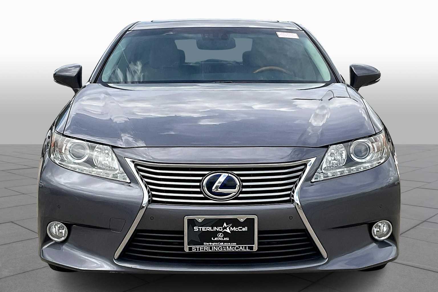 2013 Lexus ES 300h photo 3