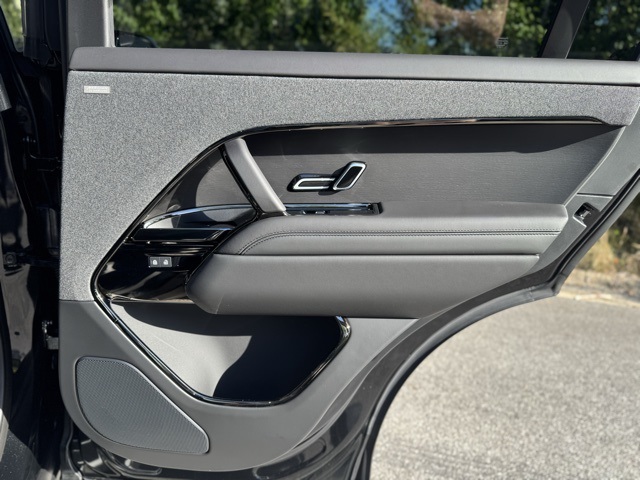 2025 Land Rover Range Rover Sport SE photo 19