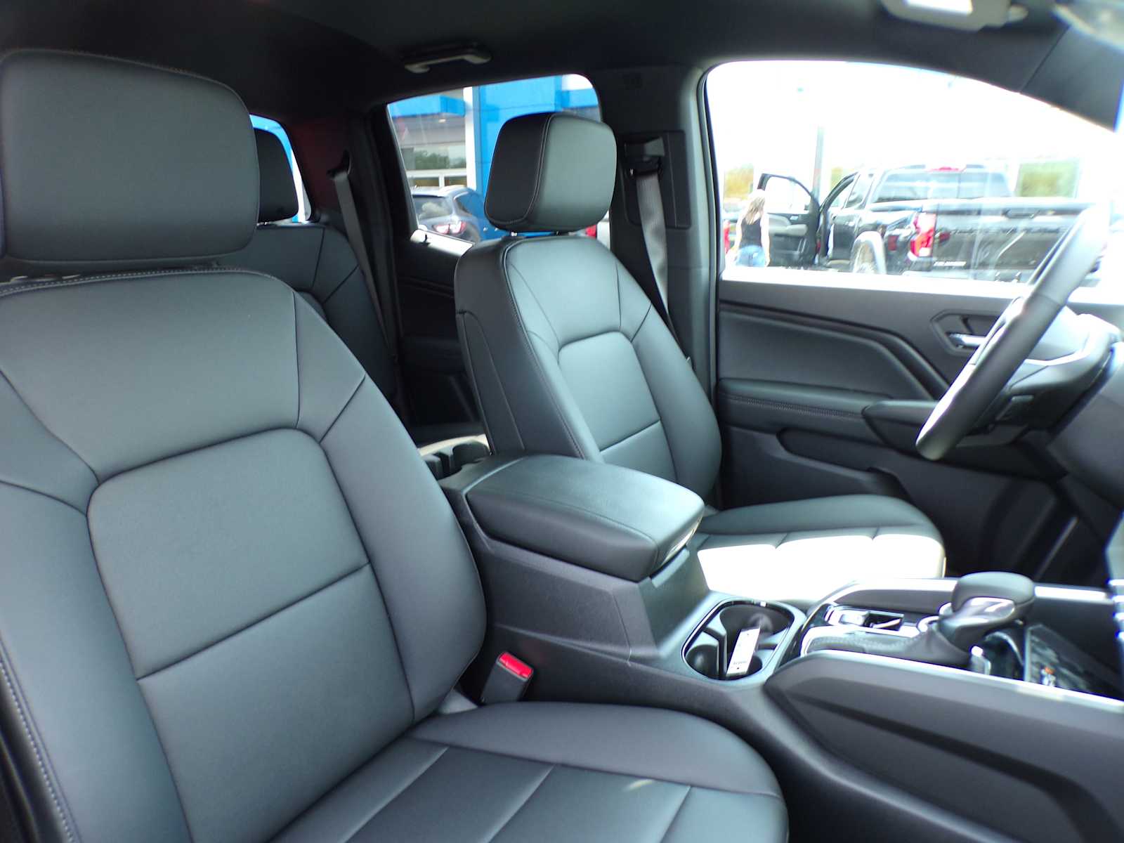 2026 Chevrolet Colorado LT photo 8