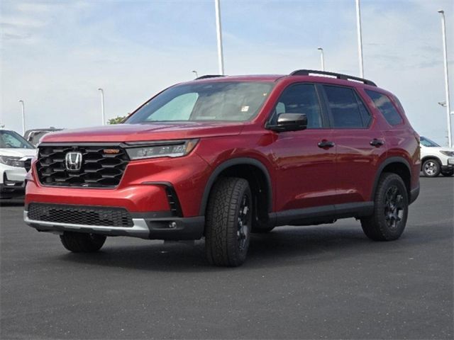2025 Honda Pilot TrailSport photo 3