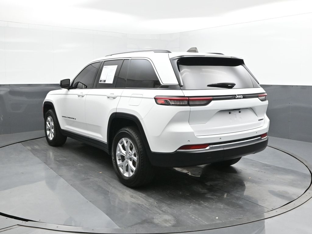 2023 Jeep Grand Cherokee Limited photo 3