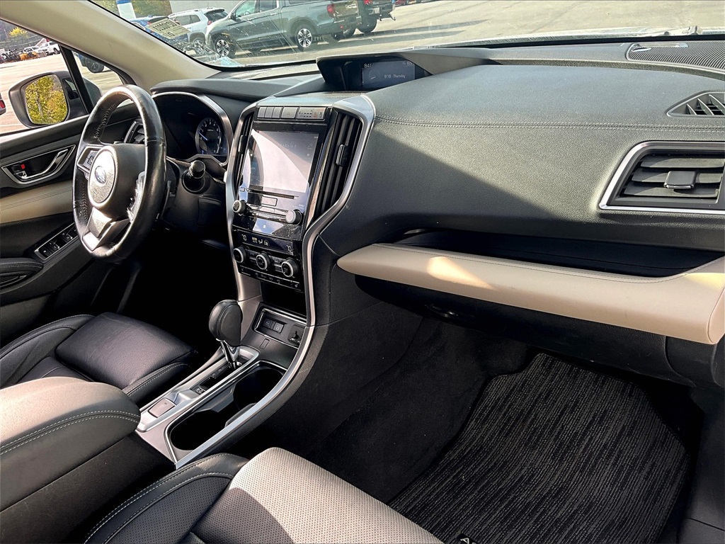 2022 Subaru Ascent Limited photo 13