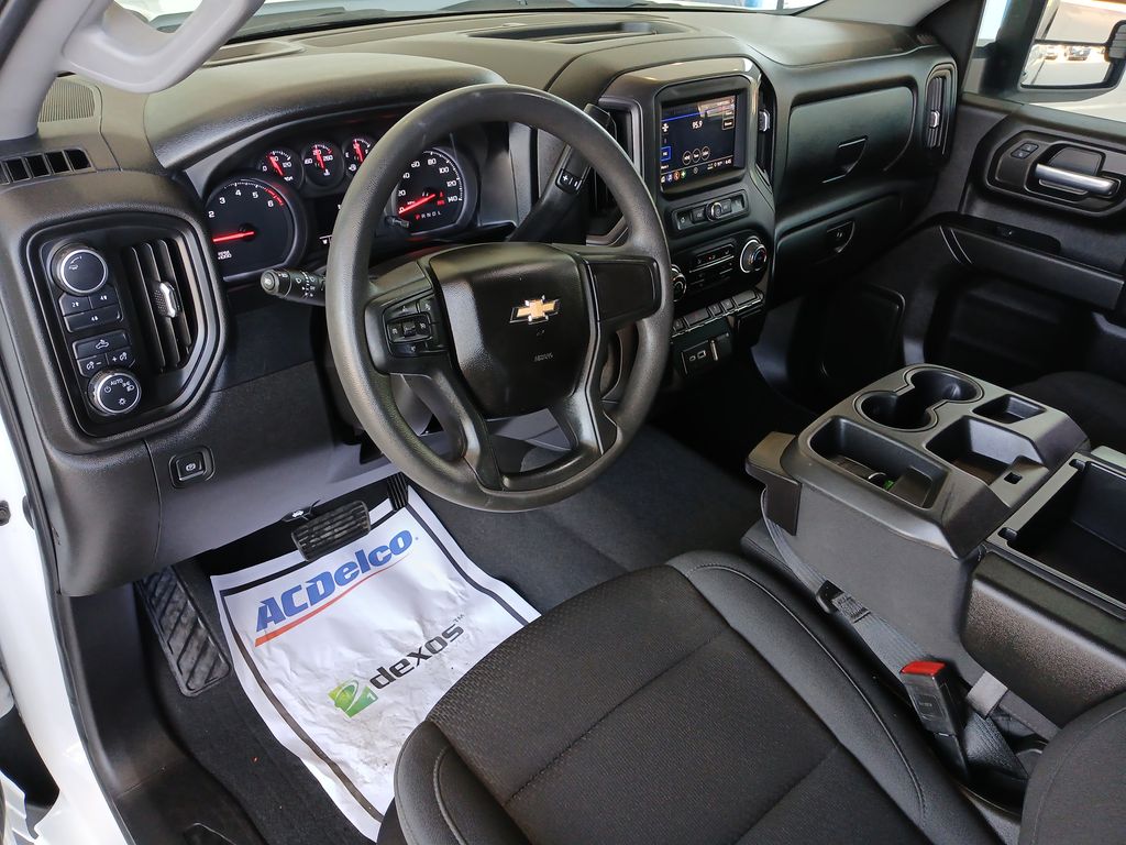 2024 Chevrolet Silverado 2500HD Custom photo 9