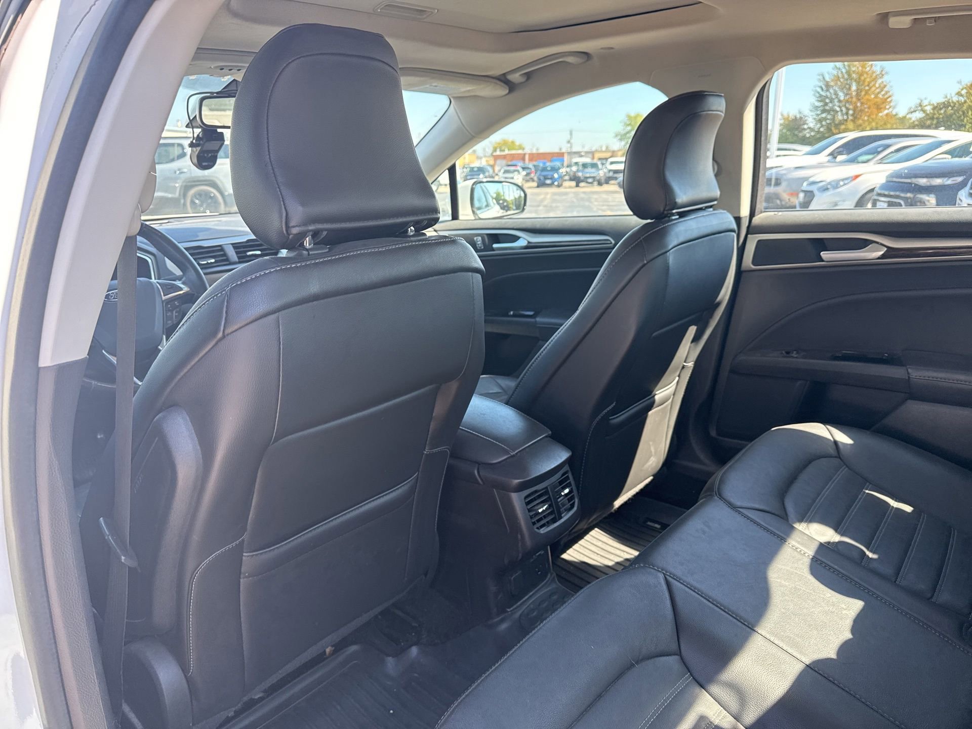2016 Ford Fusion SE Hybrid photo 8