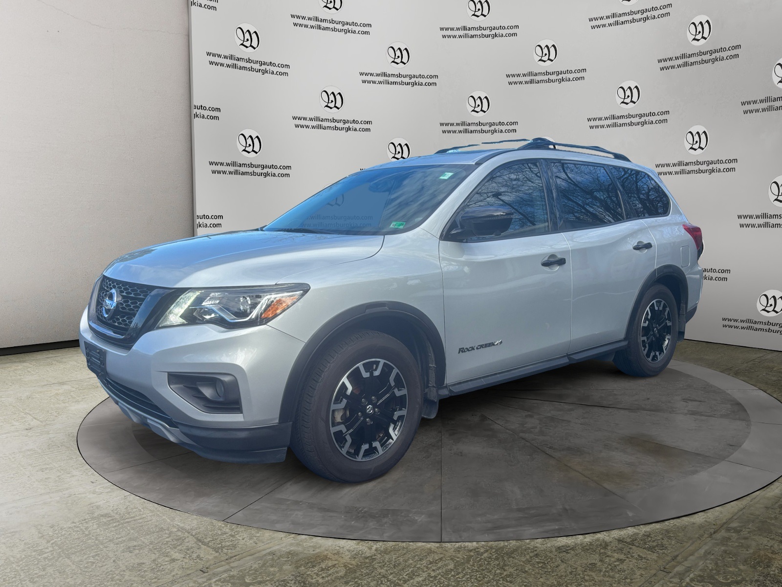2020 Nissan Pathfinder SL