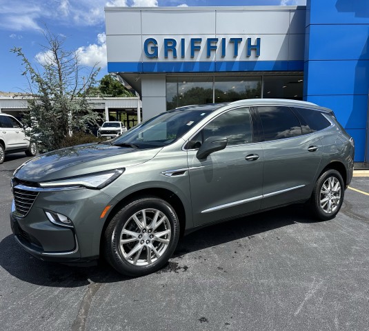 2022 Buick Enclave Essence