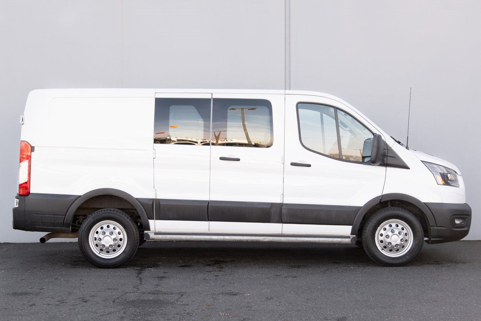 2023 Ford Transit Cargo Van photo 8