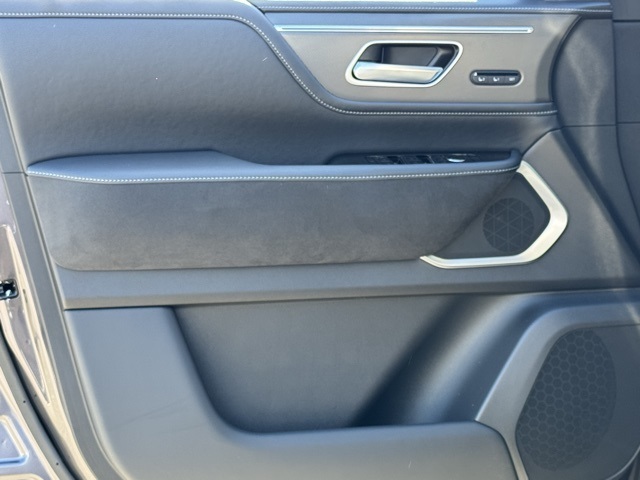 2025 Infiniti QX80 Luxe photo 10