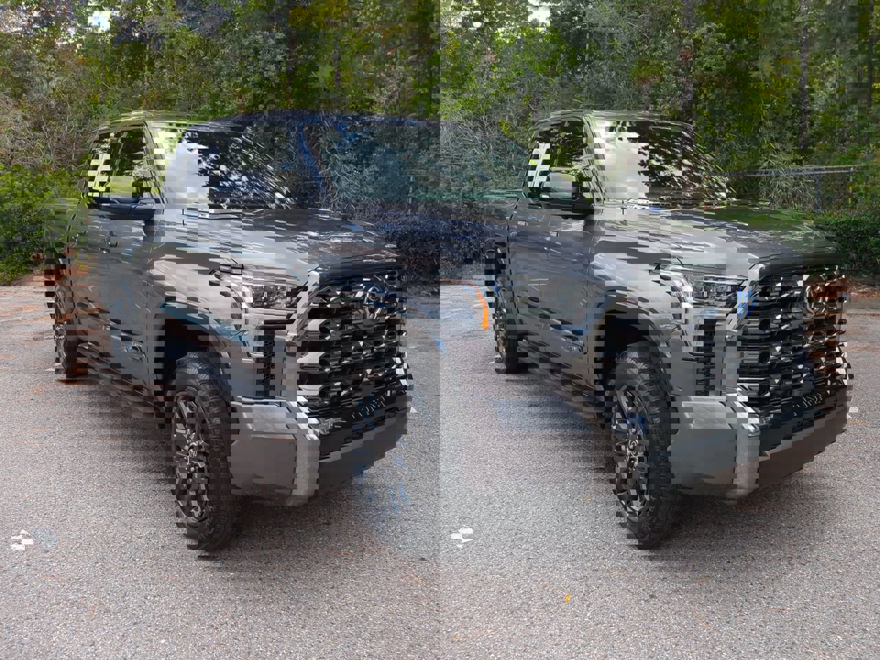 2023 Toyota Tundra Platinum photo 2
