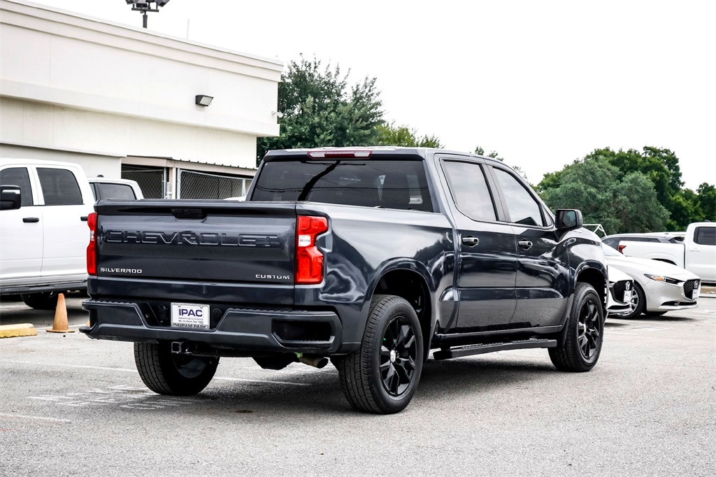 2022 Chevrolet Silverado 1500 Custom photo 4