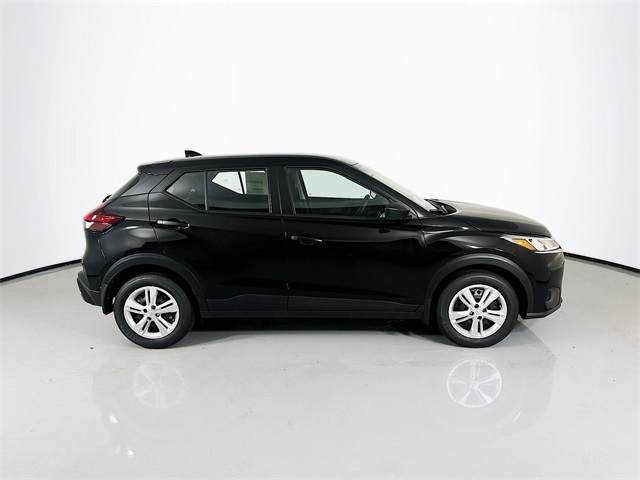 2025 Nissan Kicks Play S photo 8