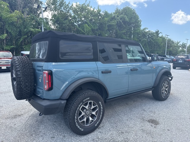 2023 Ford Bronco Badlands photo 9