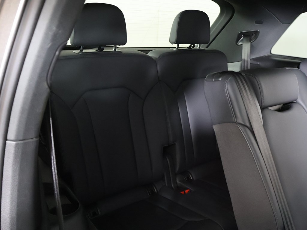2022 Audi Q7 45 Premium Plus photo 34