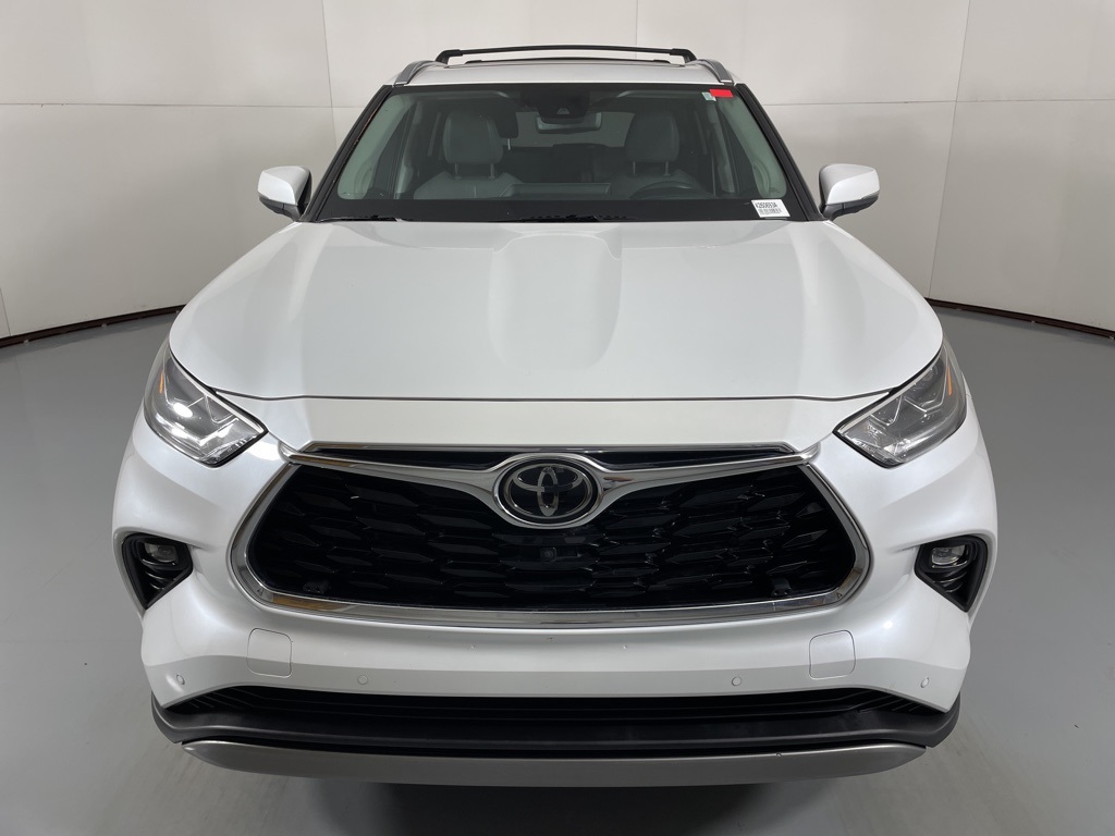 2022 Toyota Highlander Platinum photo 3