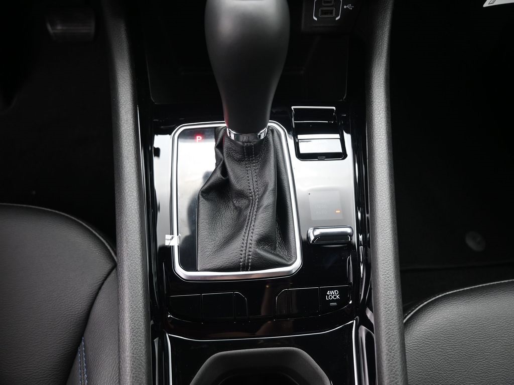 2025 Jeep Compass Latitude photo 4