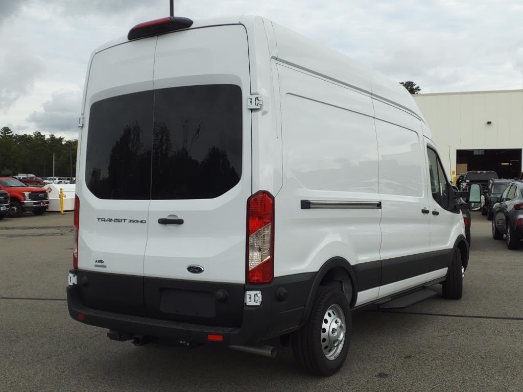 New 2024 Oxford White Ford Base image 3