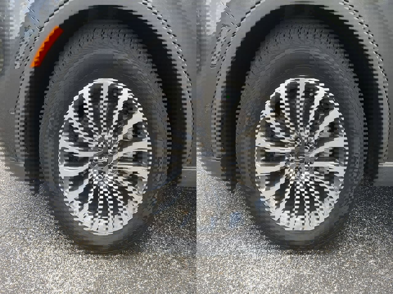 2020 Lincoln Aviator Reserve photo 11