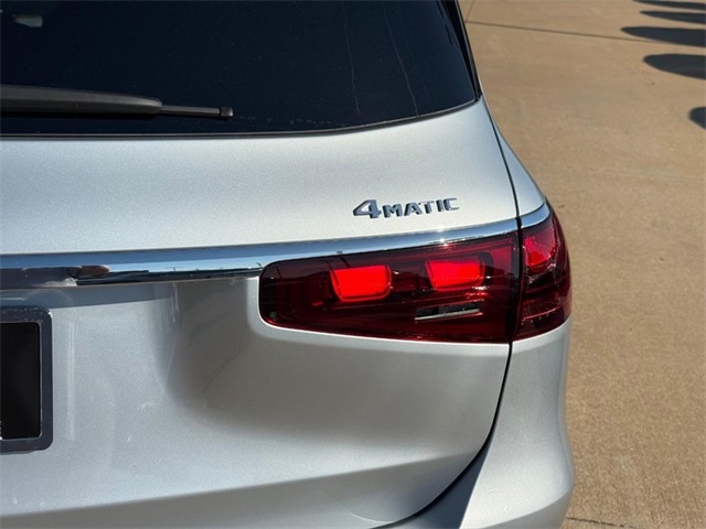 2026 Mercedes Benz GLS 450 4MATIC photo 5