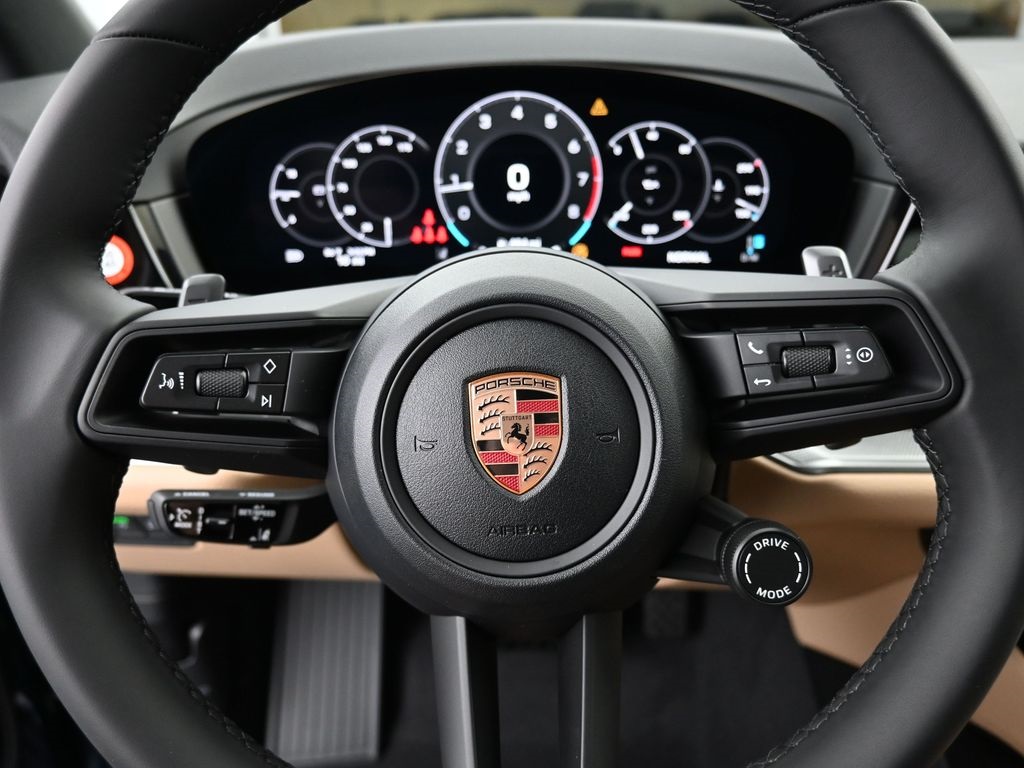 2026 Porsche Cayenne photo 23