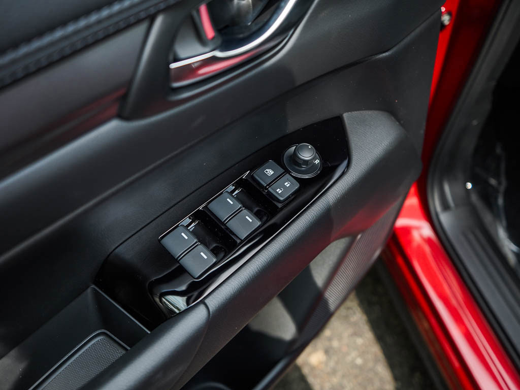 2025 Mazda CX-5 2.5 S Preferred photo 18