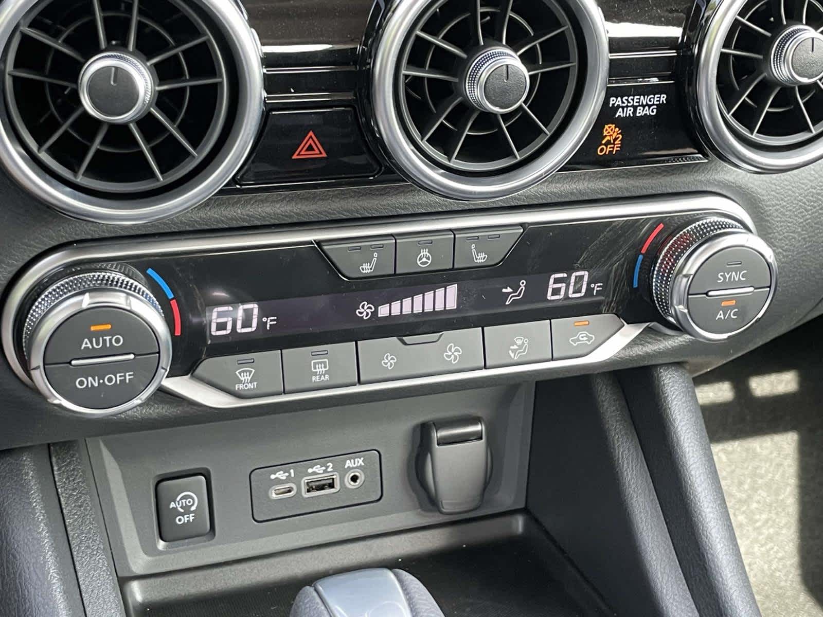 2025 Nissan Sentra SV photo 19