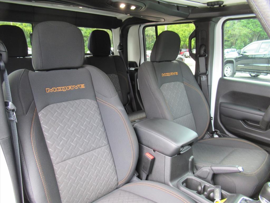 2024 Jeep Gladiator Mojave photo 11