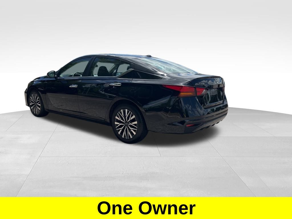 2024 Nissan Altima 2.5 SV photo 4