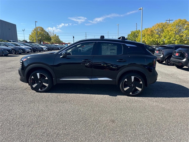 2026 Nissan Kicks SR photo 3