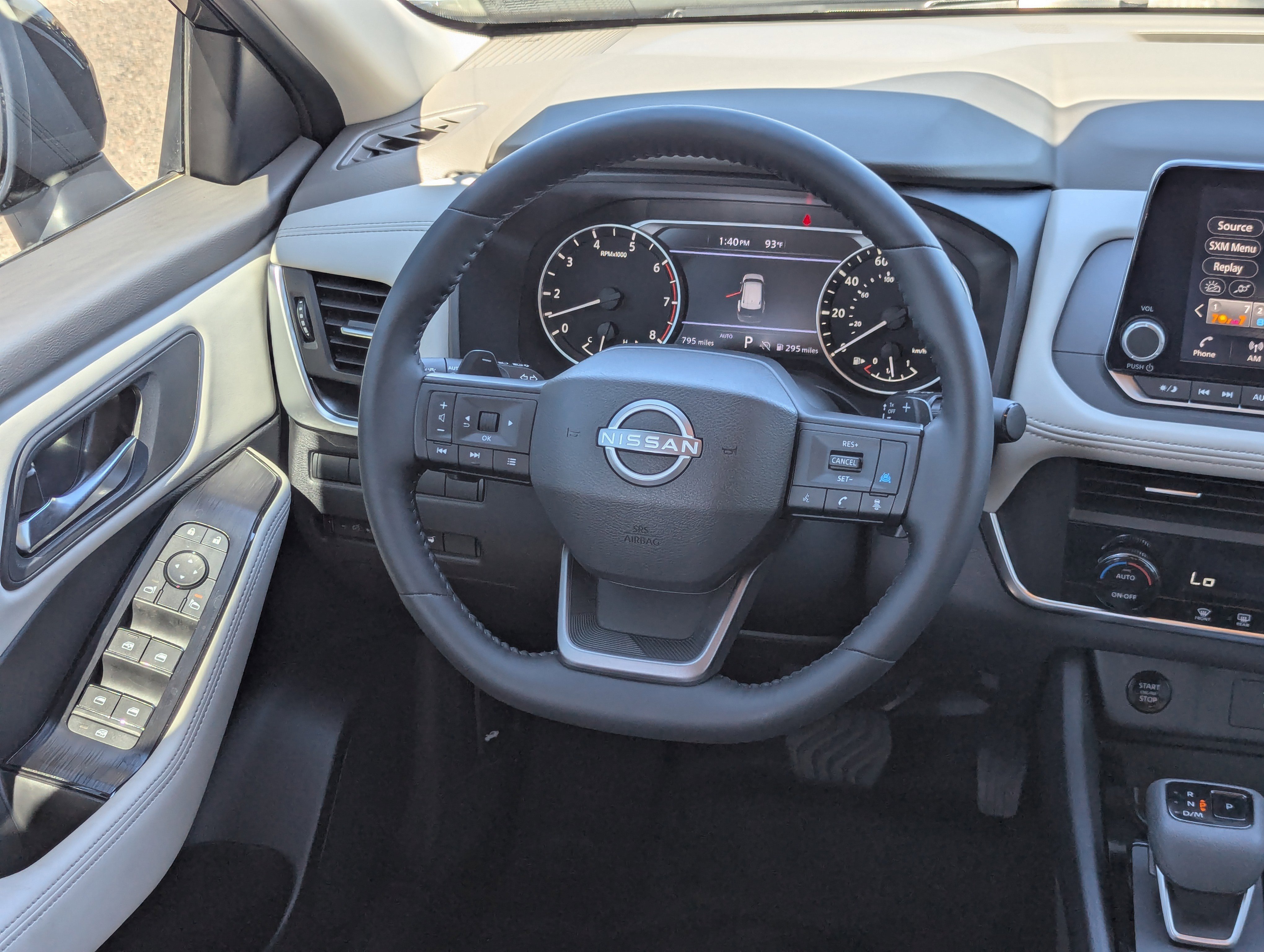 2025 Nissan Rogue SV photo 2