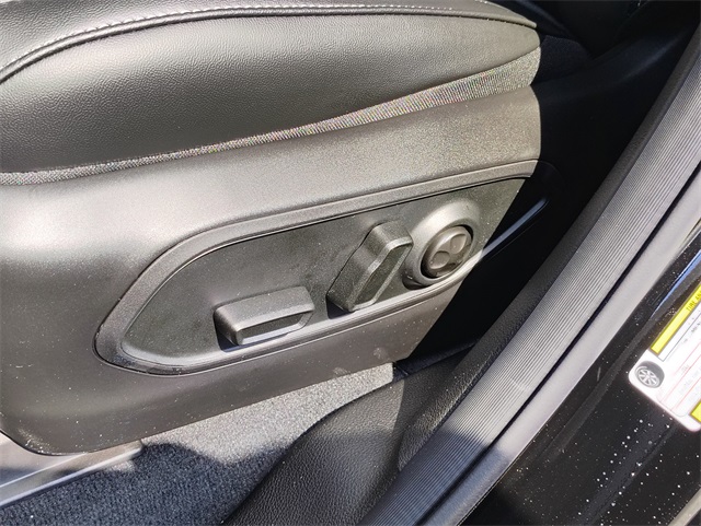 2025 Jeep Grand Cherokee Laredo Altitude photo 13