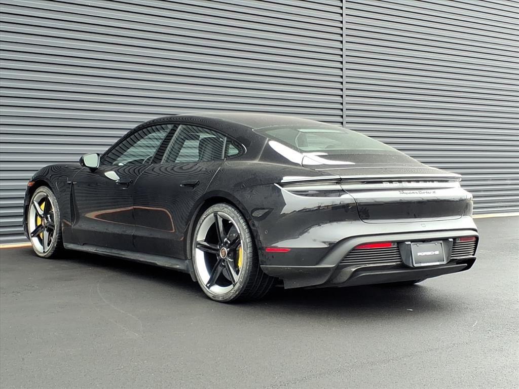 2020 Porsche Taycan Turbo S photo 3