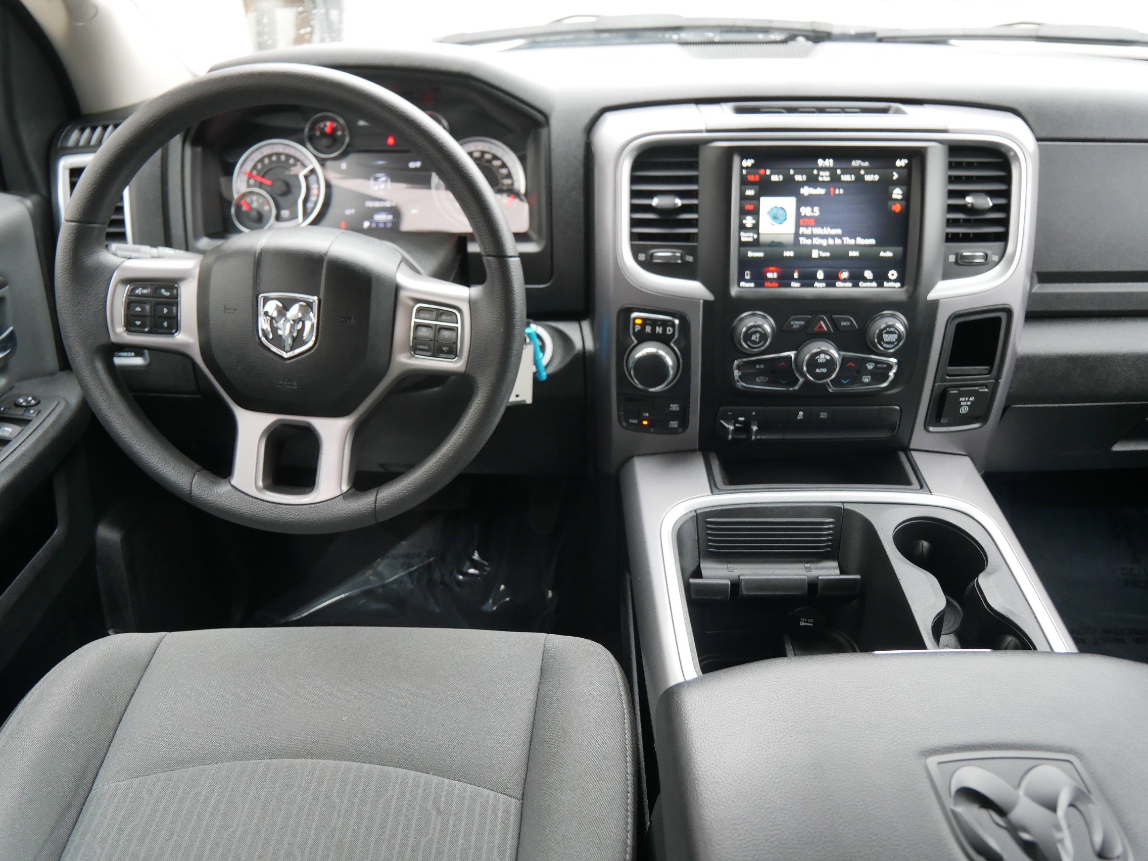 2023 Ram 1500 Classic SLT photo 16
