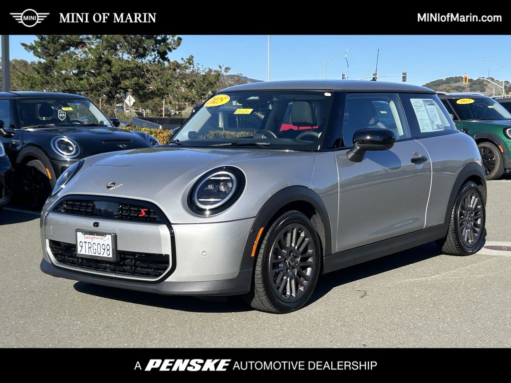2025 MINI Hardtop 2 Door S's photo