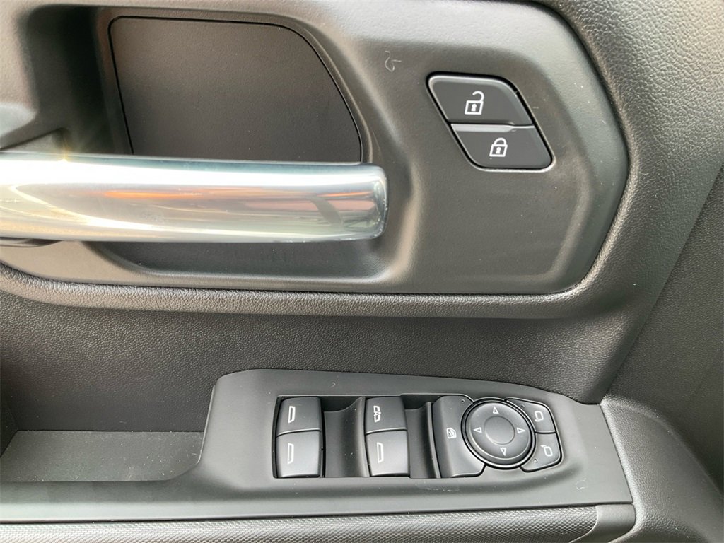2025 Chevrolet Silverado 1500 Custom photo 24