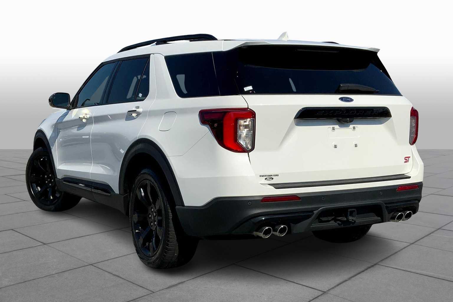 2023 Ford Explorer ST photo 10