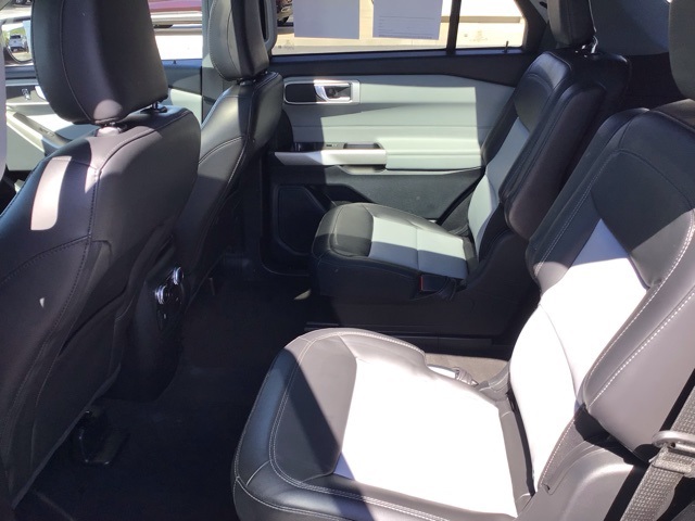 2022 Ford Explorer XLT photo 22