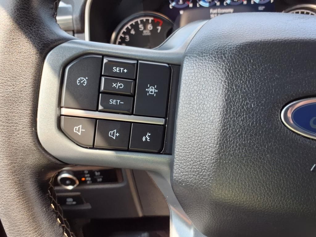2023 Ford F-150 XLT photo 16