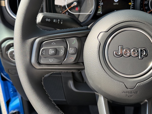 2025 Jeep Gladiator Sport photo 14