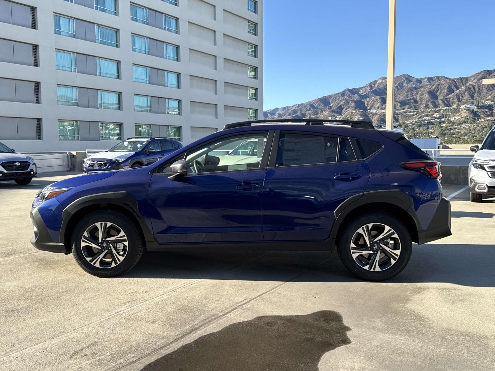 2025 Subaru Crosstrek Premium photo 2