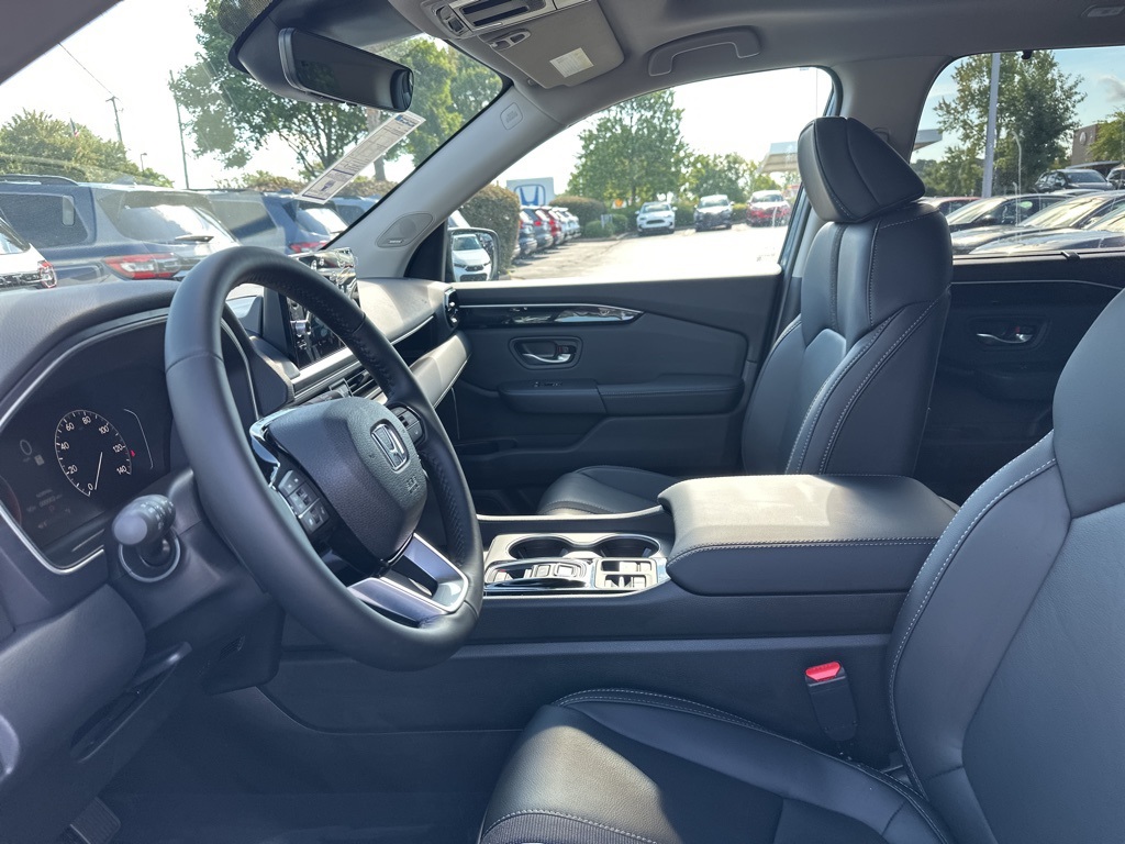 2025 Honda Pilot Touring photo 20