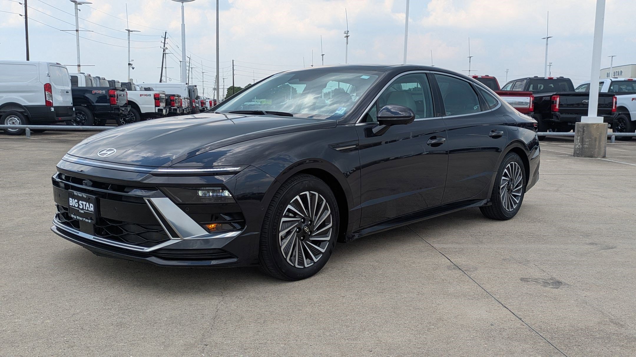 2024 Hyundai Sonata Hybrid Limited photo 7
